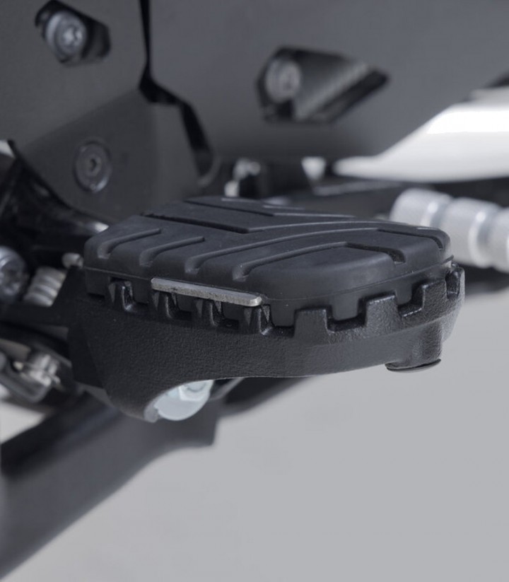 SW-MOTECH ION Footpegs with Adapters for Yamaha XT660R / X (04-16), XT660Z Ténéré (07-16), XT1200Z Super Ténéré (16) FRS.06.011.