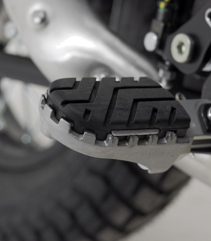 SW-MOTECH ION Footpegs with Adapters for Varios modelos de BMW y Royal Enfield FRS.07.011.10602/S