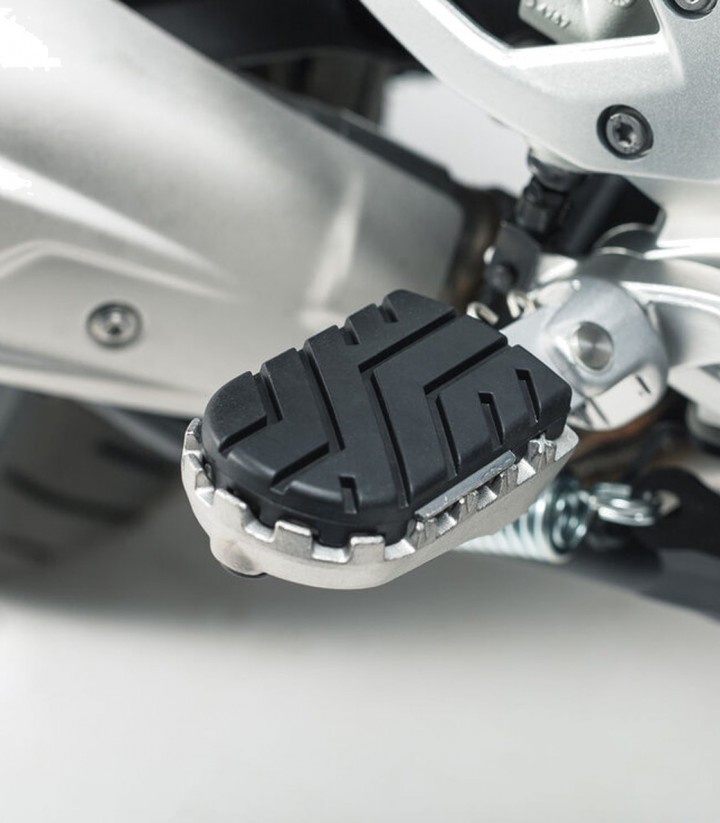 SW-MOTECH ION Footpegs with Adapters for BMW S1000XR (15-19), F750GS / F850GS (17-20), F800GS / F900GS Adventure (23) FRS.07.011