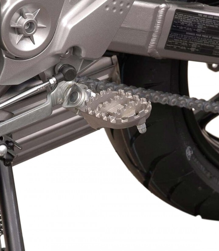 SW-MOTECH ION Footpegs with Adapters for Kawasaki Z1000 (06-09), ZRX1200R / S (00-05), Z900RS (17-25), Versys 650 (06-14) FRS.08