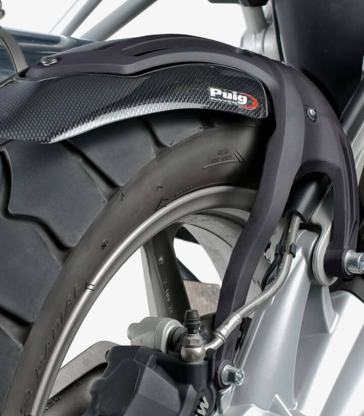 Guardabarros trasero BMW R1200 GS/Adventure Tipo S con Soporte Carbono Puig 5055C