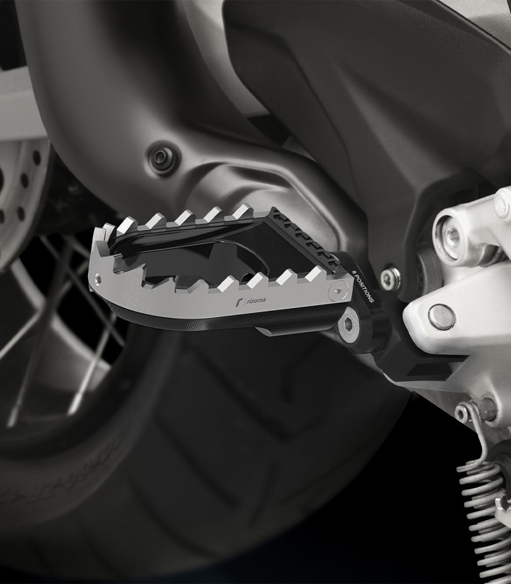 Rizoma Eccentric Footpeg Mounting Kit Ducati DesertX (22-25), Ducati Multistrada V2/V2 S/V4/V4 S/V4 RS/V4 1000 S Sport (22-26) P