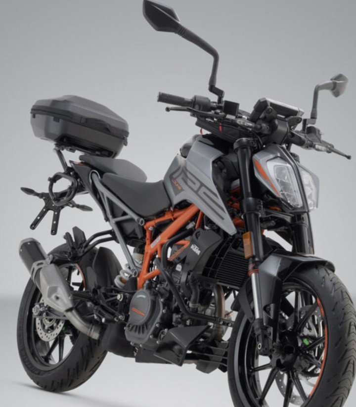Maleta Superior con Soporte URBAN ABS Negro 16-29 L KTM 125 / 390 Duke (17-23) SW-MOTECH GPT.04.882.60000/B GPT.04.882.60000/B